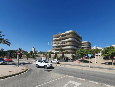 Apartamentos Cerca de la Playa en Arenales del Sol Alicante. Estos apartamentos están perfectamente ubicados a poca distancia de la playa y los servicios, en Arenales del Sol, Alicante. El complejo privado está a 10 minutos del aeropuerto de Alicante...