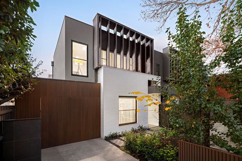 In a highly sought after tree-lined streetscape, this striking 2-year-old residence designed by DO Architects is at the forefront of contemporary executive luxury with its spectacular scale, lavish finishes, designer style and state of the art home t...