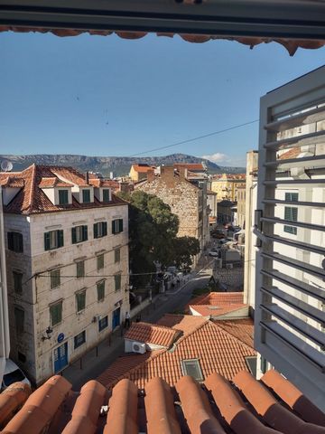 This apartment is in a fantastic location, right on the Riva in the center of the old town split. You are footsteps away from everything split has to offer, a 7-10 min walk from the port and a 30-minute drive from Split airport. The apartment is on t...