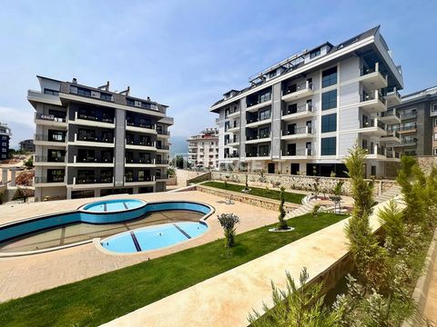 Appartement te koop in een natuurrijk, sociaal actief complex in Oba, Alanya De appartementen te koop zijn gelegen in de wijk Oba van Alanya. Alanya is een van de meest geprefereerde vakantie- en woonsteden aan de Middellandse Zee, ideaal voor invest...