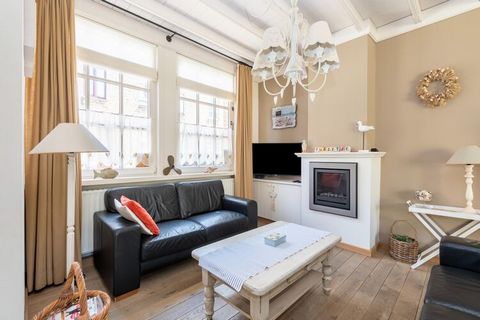 Stay in our authentic fisherman's house in the historic city center of Nieuwpoort. This charming and attractive fisherman's house from 1923 has been completely renovated with care. Authentic elements have been preserved as much as possible, such as t...