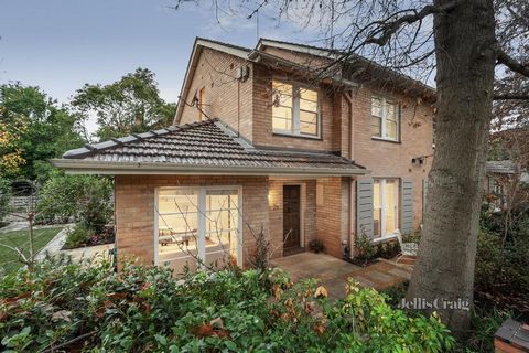 Nestled in the prestigious Stonnington Estate, this tastefully updated three-bedroom town residence captivates with north-facing garden aspects and modern updates throughout. With the convenience of off-street parking and second frontage to Robinson ...