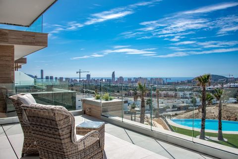 Appartementen met 2 slaapkamers vlakbij de zee in Benidorm. Appartementen met 2 slaapkamers en uitzicht op zee in Benidorm. Ze hebben 2 slaapkamers en 2 badkamers, een Amerikaanse keuken met woonkamer, ingebouwde kasten en een terras aan de voorzijde...