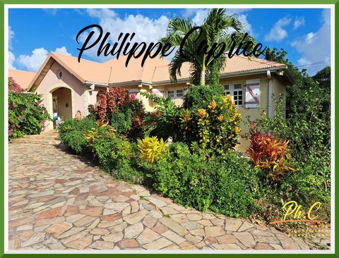 Dpt Martinique (972), à vendre LE LAMENTIN maison P8 de 189 m² - Terrain de 2830