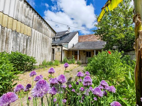 Maison de ville de type4 , son garage attenant et ses dépendances