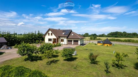 Remember, the remuneration of the REMAX NA TROPIE office is covered only by the selling party. We invite you to familiarize yourself with the unique offer - a beautiful detached single-family house, located in Gniazdowo, in the Koszalin district. It ...