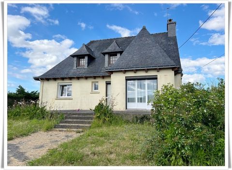 Dpt Morbihan (56), à vendre proche de PONTIVY maison P6 de 131 m² - Terrain de 1 000,00 m² - Plain pied