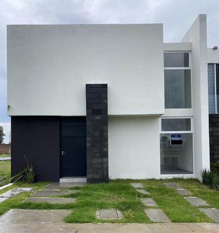 Votre nouvelle maison vous attend dans une communauté fermée sûre et sereine ! Situé dans le Fracc. Manoir de montagne dans le quartier de Jesus del Monte, cette charmante maison offre l’évasion parfaite de l’agitation de la ville. Avec de vastes esp...