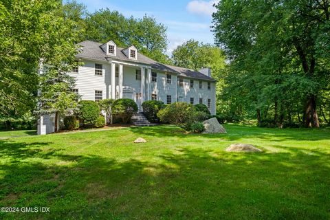 Nestled at the end of a long private drive on a serene cul-de-sac, this picturesque Classic Colonial on 4.4 acres is among New Canaan's finest homes. Enjoy tranquil vistas and breathtaking seasonal landscapes from outdoor patios and decks. Elegantly ...