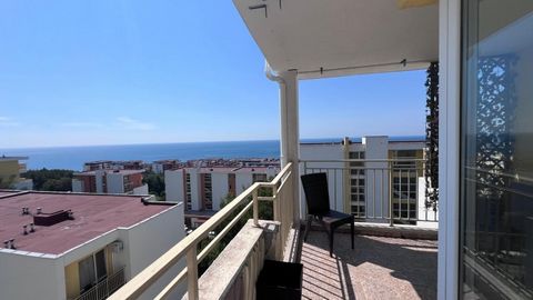 We offer for sale spacious studio apartment, located on the 4th floor, with an area of 50 sq.m., in the elite residential complex Crown Fort Club - between St. Vlas and the resort village of Elenite. The complex is located in a unique place - a combi...