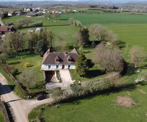 SUPERBE MAISON BOURGEOISE DE 344 M2 AU SOL SUR UN TERRAIN CLOS DE 4200M2