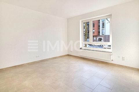 +++Bitte haben Sie Verständnis, dass wir nur Anfragen mit VOLLSTÄNDIGEN persönlichen Angaben (komplette Anschrift, Rufnummer und E-Mail) beantworten werden+++ Ihr neues Zuhause in Köln! Diese helle und moderne 2-Zimmer-Wohnung mit einer Wohnfläche vo...