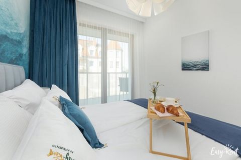 Kompleks apartamentowy w atrakcyjnym, nadmorskim kurorcie – Niechorze. Idealna lokalizacja, przy samej plaży, w obrębie centrum miejscowości. W pobliżu wiele restauracji, barów i sklepów. 400 m do jeziora Liwia Łuża, gdzie są pomosty wypoczynkowe (re...