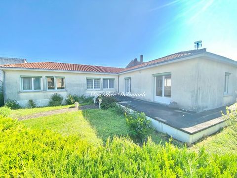 Maison à vendre 5 pièces- Dépendances BEAUVOIR SUR NIORT (79)