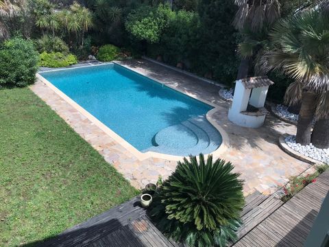 Maison à vendre 6 pièces SAINT RAPHAEL (83)