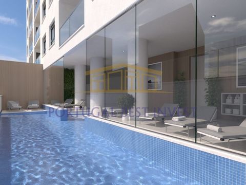 L'Ocean Breeze est un développement communautaire fermé qui se distingue par son architecture moderne, vous offrant une retraite luxueuse et raffinée au milieu de Praia da Rocha, l'une des plages les plus célèbres de l'Algarve. Ses appartements se di...