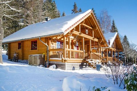 Log cabin in a quiet, south-facing hillside location right next to the forest and the hiking trail to the Brocken. It lies at an altitude of 622 meters at the foot of the Brocken peak, around five kilometers away, with a view of Schierke and the Wurm...