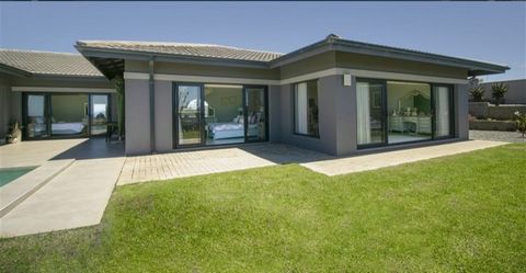 Stunning 5 Bed Villa for Sale in Plettenberg Bay South Africa Esales Property ID: es5553666 Property Location 2 Southern Right whale rock heights Plettenberg Bay Western cape 6600 South Africa Property Details With its glorious natural scenery, excel...