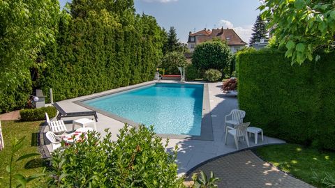 Dpt Haut-Rhin (68), à vendre MULHOUSE maison d'architecte 372 m2 dans son magnifique jardin