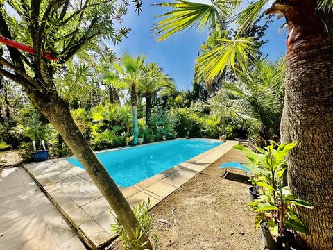   Sabrina Zammit for the Azemar real estate agency FIDUCIA SAINT-AYGULF offers for sale this atypical villa of about 125m2 on a plot of more than 1,000m2. Nestled in the heart of a quiet area of SAINT AYGULF, you will immediately be disoriented by it...