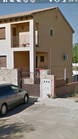 Denna villa ligger på Camino Molinos, 45291, Cobeja, Toledo. Det är en villa som har 145 m2 och har 3 rum och 2 badrum.