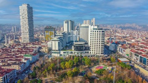 Appartementen te koop in Istanbul bevinden zich in de wijk Esenyurt aan de Europese kant. Esenyurt is in de loop van de tijd een zich snel ontwikkelende en groeiende woonwijk geworden. De wijk trekt de aandacht met zijn projecten, winkelcentra, zieke...