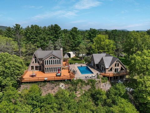 Incredible Wisconsin estate of over 5900 sq ft living space for single family or corporate retreat for those looking for Waterfront, Privacy, Exceptional views of Lake Pepin and the beautiful bluffs of the northern Mississippi. Outside amenities and ...