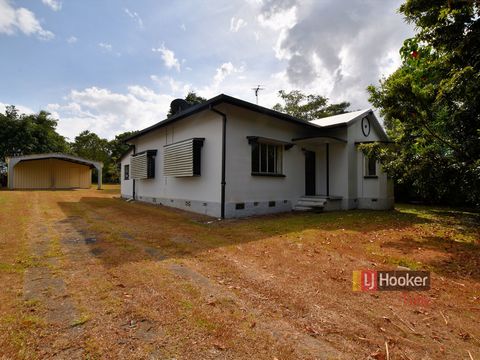 Are you looking for an investment property? Maybe you're looking for your first home, look no further than this three bedroom home in town. Set on an approx. 1,012m2 block of land, this concrete home certainly has charm and street appeal. With art de...