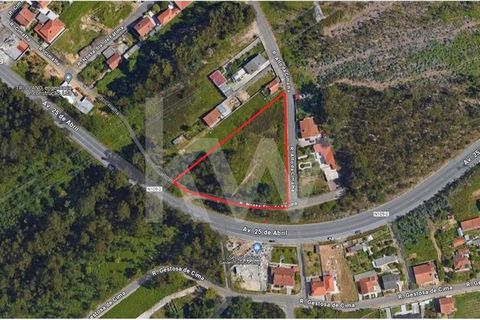 Land with excellent location - Sandim - V.N. Gaia Area: 4.200 , 00 m2 Land with two street fronts of 100.00 mts and 80.00 mts. Ideal for villa construction due to its panoramic views Access A32 – 2.4 km (4m) Access A41 (Sandim) – 4.7 km (8m) Access A...