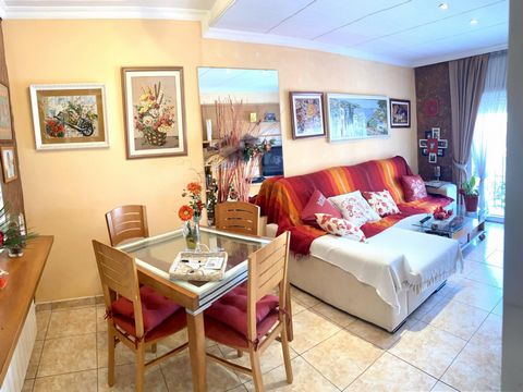 Come and enjoy a comfortable stay in our family apartment in a fishing village, Palamós. You can reach the beaches walking on both the Gran Palamós beach and the Castell beach.-The apartment is for 2 people, has a bedroom with double bed, and a bathr...