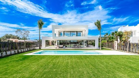 GOLDEN MILE MARBELLA ... 5 Bedroom, 6 bathroom Villa This stylish and luxurious contemporary detached villa with unrivaled panoramic views, placed within a small and private gated community in Marbella's coveted Golden Mile area, embodies comfor...