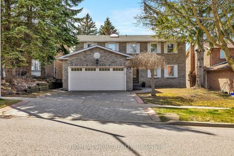 Welcome to this family friendly home located on a quiet, mature tree-lined street in the sought after community of South Richvale. Functional layout featuring open concept living and dining rooms as well as spacious main floor family room with firepl...