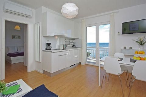 The newly renovated holiday apartment with a balcony and wonderful sea views is located on the first floor of the beach house. It is a lovingly furnished holiday apartment with a size of approx. 40 m² and is suitable for 3 people. The holiday apartme...