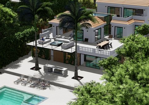 Sunny family house in the best location near Puerto Portals, in the southwest coast of Mallorca. The property has a plot of approximately 1300 m2 with a swimming pool and terraces surrounding the house. The property is distributed over 3 floors, has ...