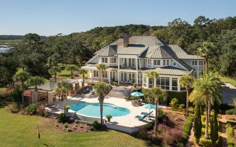 Welcome to Egret Landing, one of the finest estates in South Carolina's Lowcountry. Nestled on a private 17-acre deep-water peninsula, enjoy exquisite views from the expansive wraparound porches. Luxurious details greet you at every turn, from the ma...