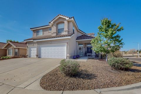 Welcome to the beautiful Cottonwood Heights neighborhood close to shopping, dining, and schools. This well-maintained one-owner corner-lot home boasts a spacious open floorplan with stainless steel appliances, granite countertops, and plenty of stora...