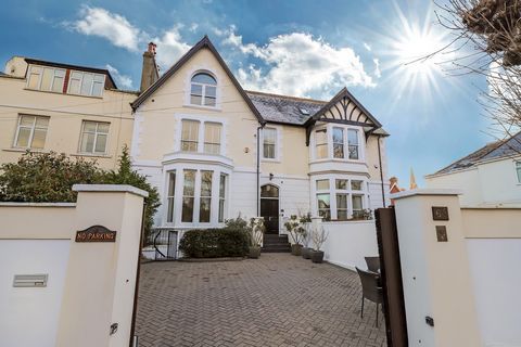 PROPERTY SUMMARY This property represents an opportunity to purchase an interesting and deceptively spacious family home in the centre of one of the oldest conservation areas and sectors of Southsea. It represents the primary third of a substantial V...