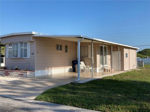 Welcome to this spacious 2 bedroom/2 bathroom furnished home located on a pet frendly corner lot in the sought after neighborhood of Piney Point. Recent updates include kitchen and living room paint, guest bedroom ceiling fan, window treatments in di...