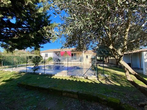 Dpt Gard (30), à vendre proche d'Uzès maison T4 de 91m2 plain-pied, piscine, beau terrain