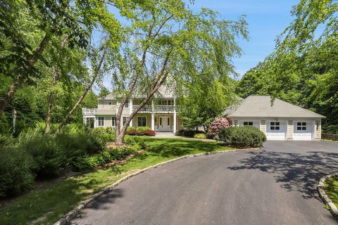 Lovely Bedford Colonial at the end of a long drive with total quiet and privacy abutting the Mianus River Gorge Preserve. This home has a brand new roof, freshly painted exterior, re-done driveway, new AC units and a full house generator. It has been...