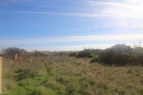 Plot of land in unique setting, with a total area of 3300m2. Only 1 km from the quaint little town of Vila do Bispo and walking distance to the dramatic cliffs of Sagres. Construction is permitted on the land and we are able to recommend highly profe...