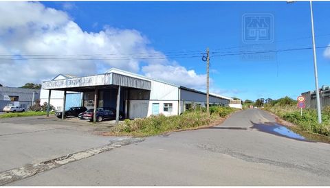 Warehouse built on a single floor, with a total area of 1,152 m2 (built on a plot of land with 1,152 m2), located in a medium-sized industrial allotment, at Km 8 of Estrada da Ribeira Grande, next to the accesses to the parishes of Rabo de Peixe and ...