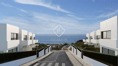 Lucas Fox presents the new build development Meraki, in Rincón de la Victoria, just 5 minutes from the sea. It offers this exclusive 273 m² four-bedroom semi-detached property, ready to be delivered in 2024. It has a private garden and the possibilit...