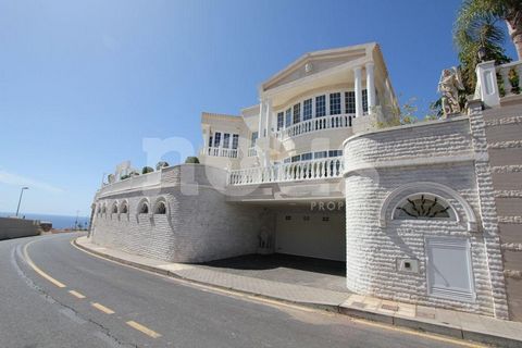 Numer katalogu: 04122. Villa Na wyprzedaży, Villa Blanca, Costa Adeje (Golf), Tenerife, 6 Sypialnie, 554 m², 4.590.000 €