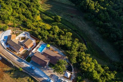 Villa Gloria is een charmante moderne villa met zwembad in Istrië.