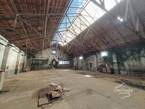 Belle maison de ville avec véranda, 4 chambres et de nombreuses dépendances. Cette maison a été édifiée en 1949, dans l'après-guerre. Une habitation attractive pour un premier accédant. Entrez rapidement en contact avec votre agence immobilière Natha...