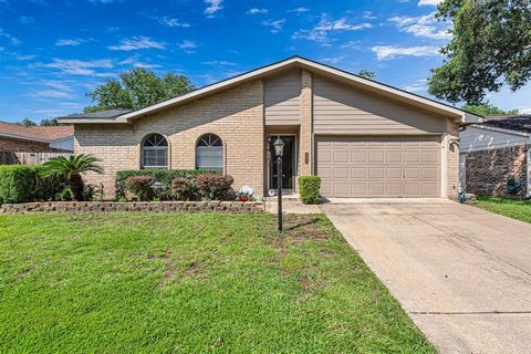 Welcome to your dream home! This beautifully updated 3-bedroom, 2-bathroom house offers a perfect blend of comfort & convenience. As you step inside, you'll be greeted by a spacious interior featuring modern granite countertops & a stylish tile backs...