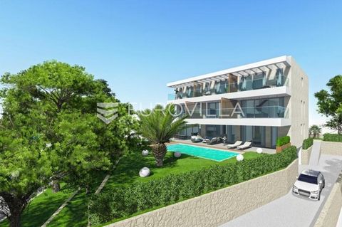 Two-story, comfortable three-room apartment in a high-standard new building located in an excellent position only 50 m from the sea with an unobstructed view. The total area of the apartment is 148.9 m2, of which the closed part is 112.8 m2, of which...