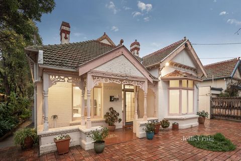 This captivating double fronted classic Edwardian home c1912 is one of the earlier homes in the historic Bailey Avenue precinct. Offering irresistible period allure together with an exceptional opportunity to perform a full-scale renovation and resto...