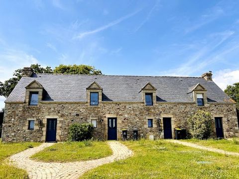 Sehr gut gelegen vor den Toren von SURZUR, bietet Ihnen dieses schöne Steinhaus von ca. 200 m2, aufgeteilt in 4 Mietwohnungen, in einer privaten Residenz inmitten der Natur, ein ruhiges Leben, in einer bewaldeten und landschaftlich gestalteten Umgebu...